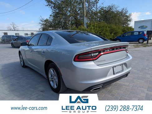 Used 2019 Dodge Charger SXT image 5
