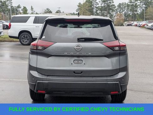 Used 2024 Nissan Rogue S image 5
