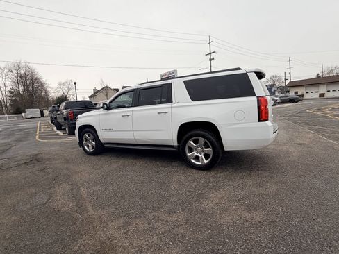 Used 2015 Chevrolet Suburban LT image 13