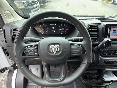 Used 2025 RAM ProMaster 2500 FWD image 16