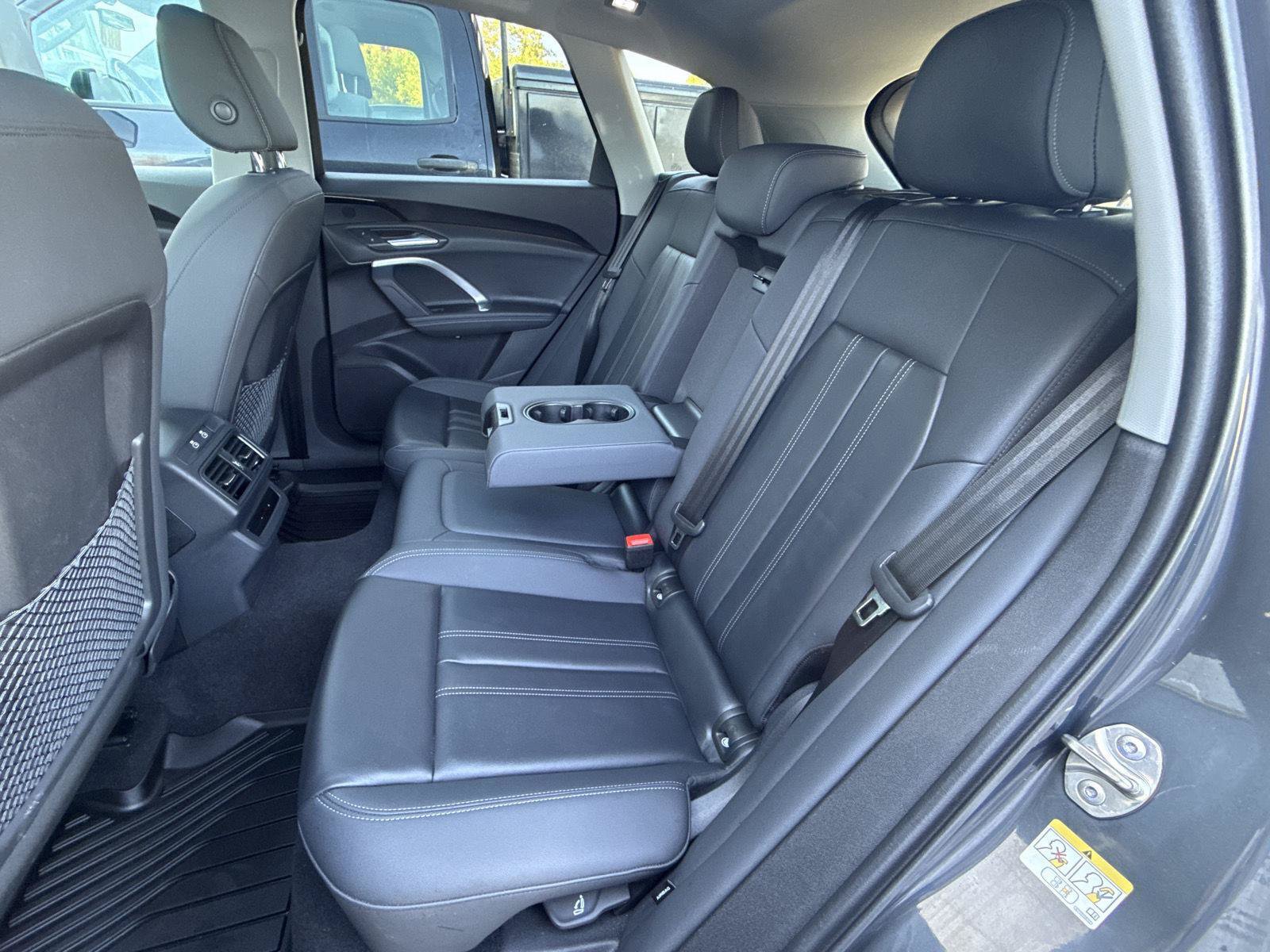 Used 2025 Audi Q5 Premium AWD/4WD image 12