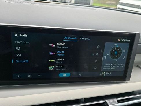 Certified 2025 Hyundai Tucson SE image 10