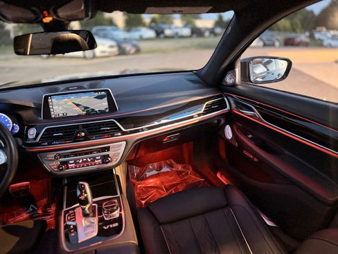 Used 2018 BMW M760i xDrive AWD/4WD image 45