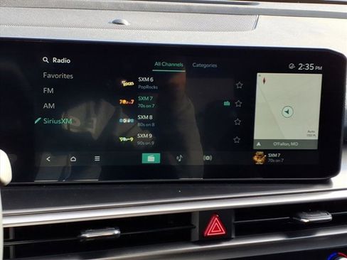 Used 2025 Kia Sorento EX w/ Panoramic Sunroof Package image 11