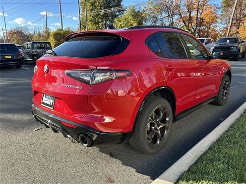 New 2025 Alfa Romeo Stelvio Sprint image 8