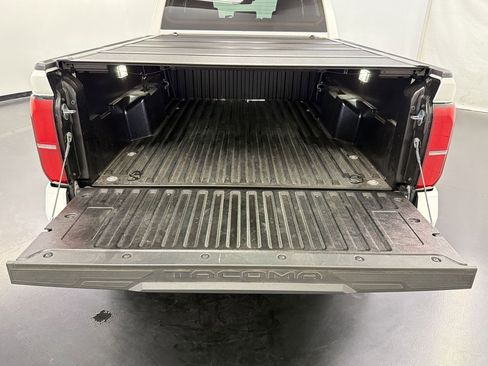Used 2025 Toyota Tacoma TRD Off-Road AWD/4WD image 26