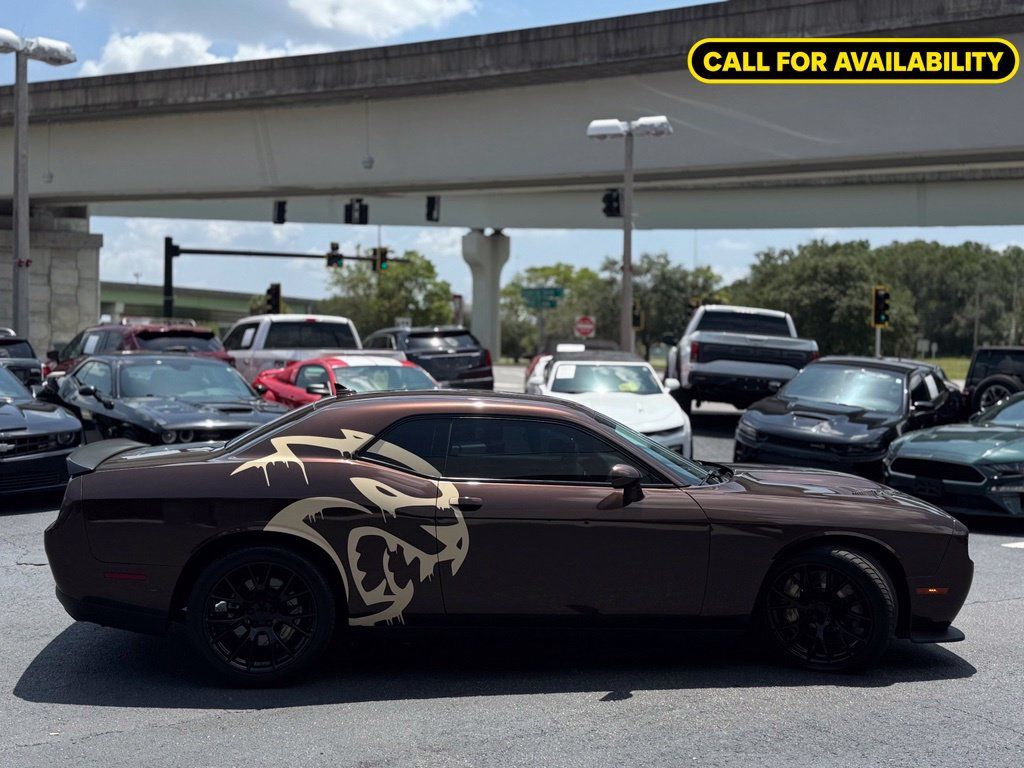 Used 2016 Dodge Challenger SRT Hellcat RWD image 11
