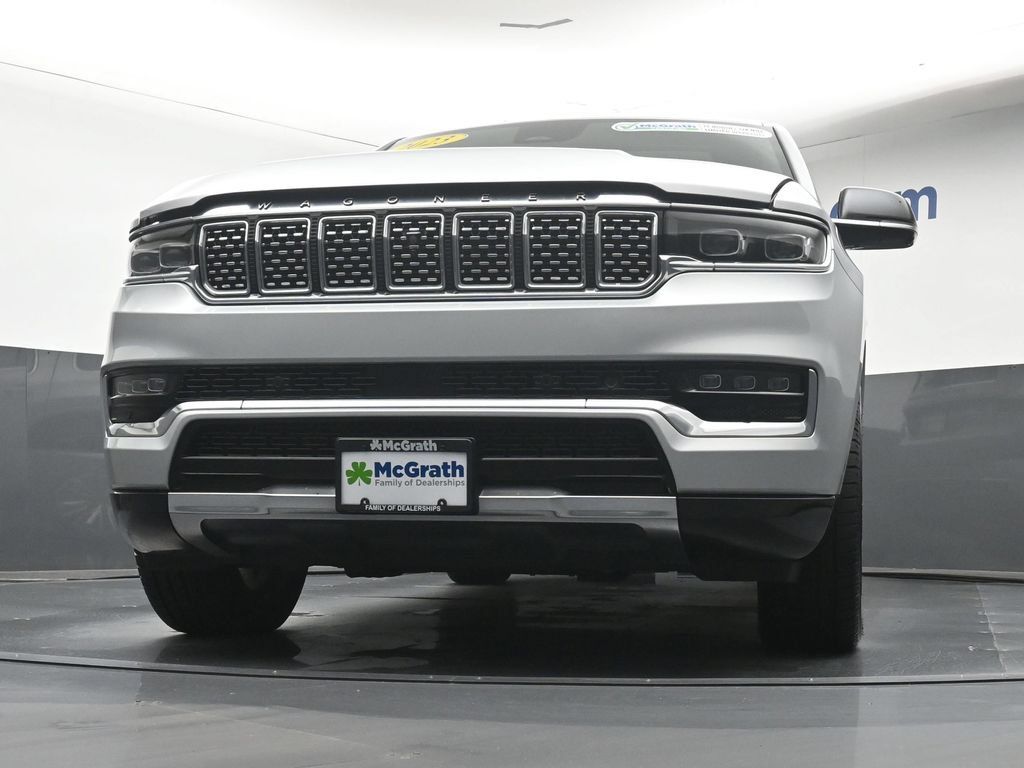 Used 2023 Jeep Grand Wagoneer Series III AWD/4WD image 7