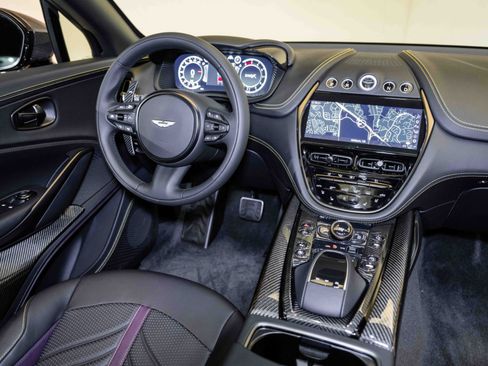 Used 2024 Aston Martin DBX 707 image 23