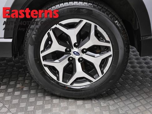 Used 2023 Subaru Forester Premium image 8