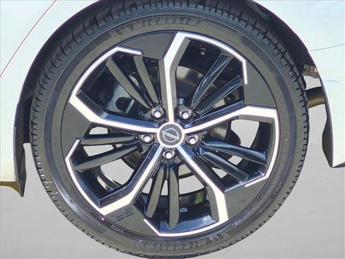 Used 2024 Nissan Altima 2.5 SR w/ SR Premium Package FWD image 24