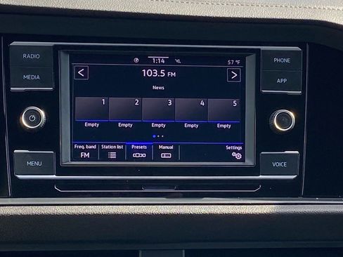 Certified 2022 Volkswagen Jetta Sport image 9