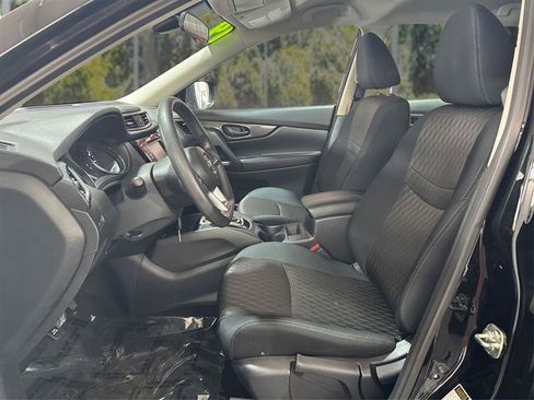 Used 2019 Nissan Rogue S AWD/4WD image 9