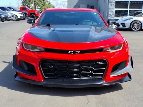 Used 2019 Chevrolet Camaro ZL1 RWD image 8
