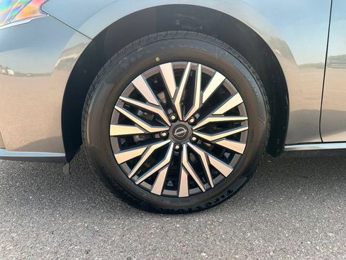 Used 2023 Nissan Altima 2.5 SV w/ SV Premium Package AWD/4WD image 39