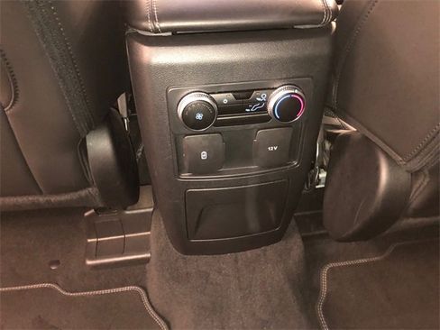 Used 2022 Ford Explorer XLT w/ Equipment Group 202A image 28