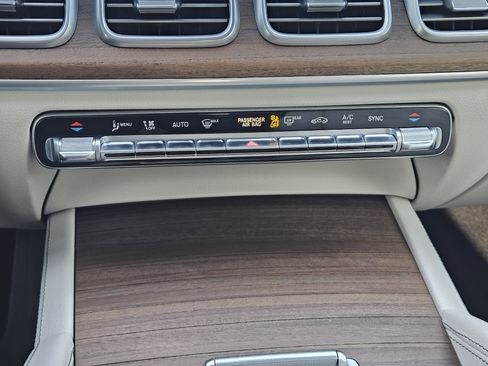 Certified 2025 Mercedes-Benz GLS 450 GLS 450 image 19