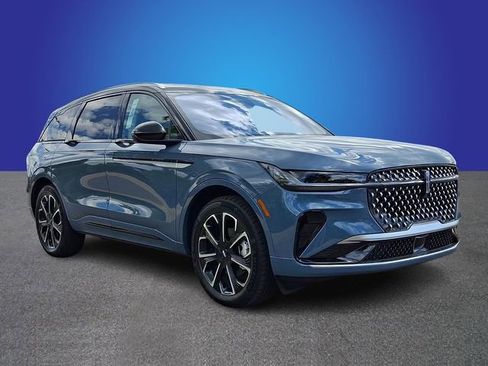 New 2026 Lincoln Nautilus Reserve AWD/4WD image 2