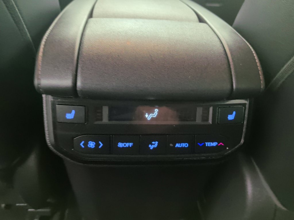 Used 2021 Toyota Highlander Platinum AWD/4WD image 24
