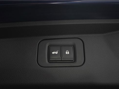Used 2025 Nissan Armada Platinum AWD/4WD image 21