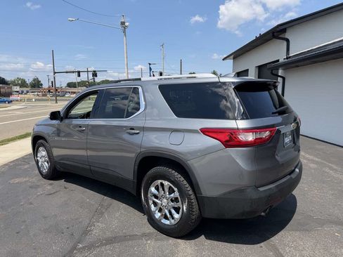 Used 2018 Chevrolet Traverse LT AWD/4WD image 3
