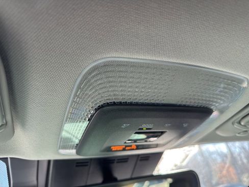 Used 2023 Toyota Prius Prime Premium image 31