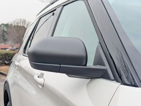 New 2026 Ford Explorer Active w/ Active Comfort Package image 12