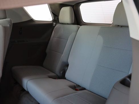Used 2021 Chevrolet Traverse LT FWD image 16