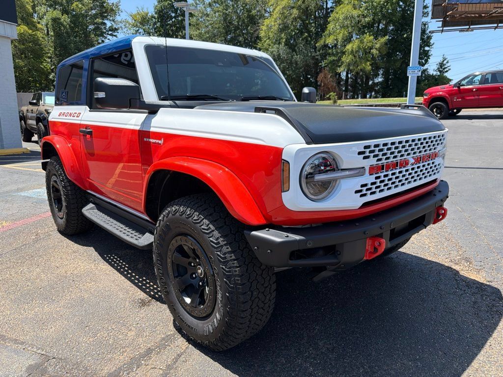 Used 2025 Ford Bronco Stroppe Edition AWD/4WD image 4