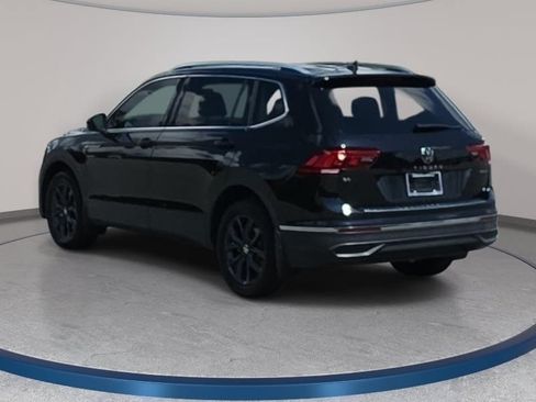 Used 2024 Volkswagen Tiguan SE w/ Panoramic Sunroof Package AWD/4WD image 7