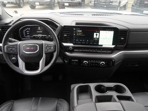 Used 2025 GMC Sierra 1500 SLT AWD/4WD image 14