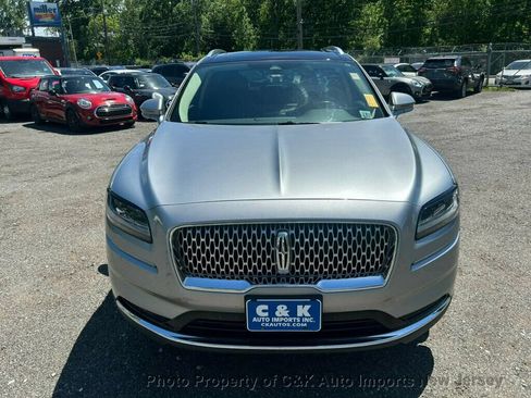 Used 2022 Lincoln Nautilus Reserve w/ Cargo Utility Package AWD/4WD image 4