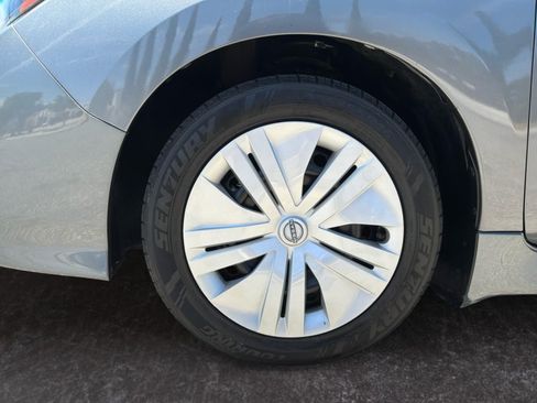 Used 2025 Nissan Leaf S FWD image 9