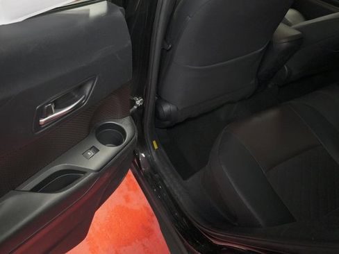 Used 2019 Toyota C-HR Limited image 13