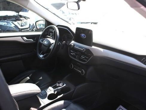 Used 2022 Ford Escape SEL image 20