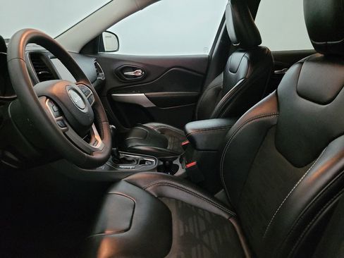 Used 2022 Jeep Cherokee Latitude w/ Sun & Sound Group image 17