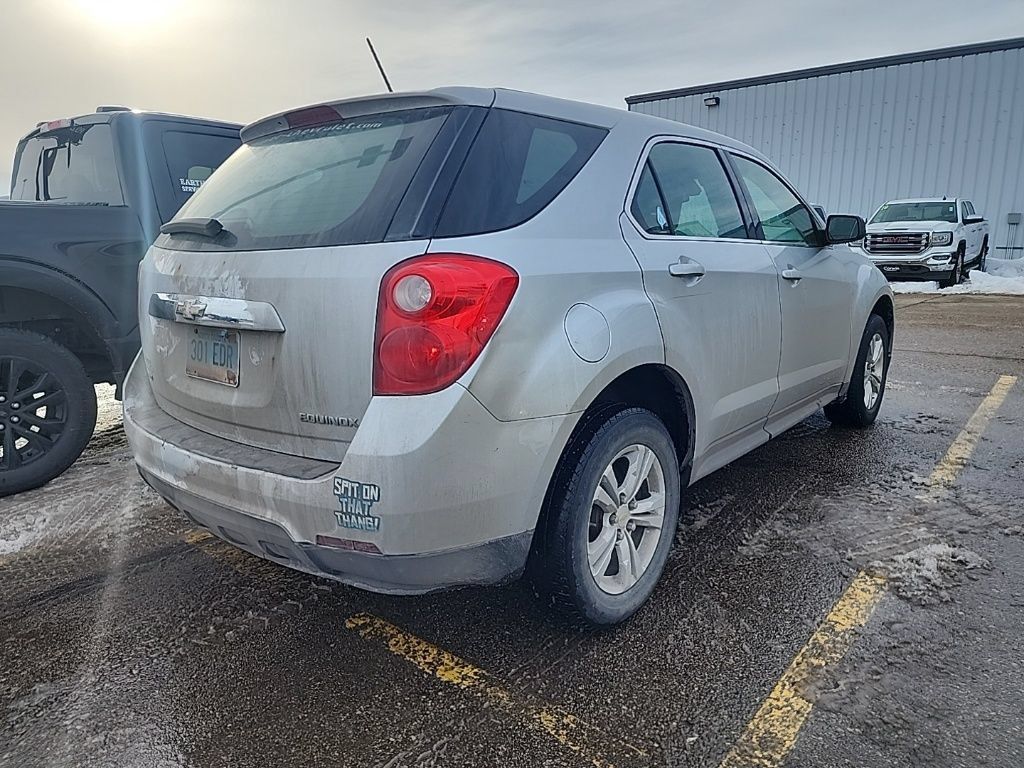 Used 2015 Chevrolet Equinox LS AWD/4WD image 3