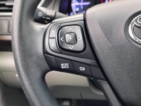 Used 2016 Toyota Camry LE image 34