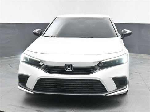 Used 2023 Honda Civic Sport image 3