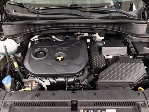 Used 2019 Hyundai Tucson Value FWD image 3