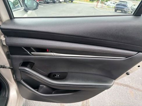 Used 2025 MAZDA MAZDA3 s FWD image 30