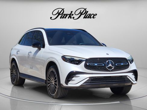 Used 2024 Mercedes-Benz GLC 300 4MATIC image 4