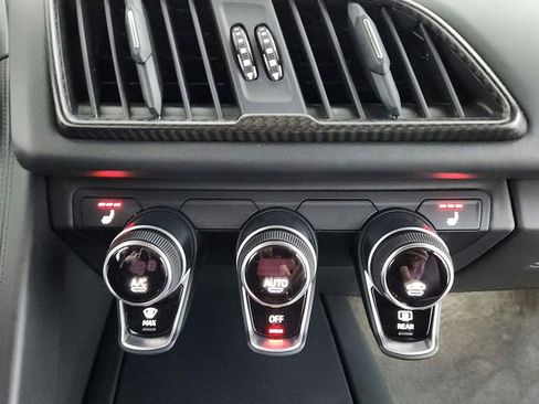 Used 2017 Audi R8 V10 plus AWD/4WD image 32