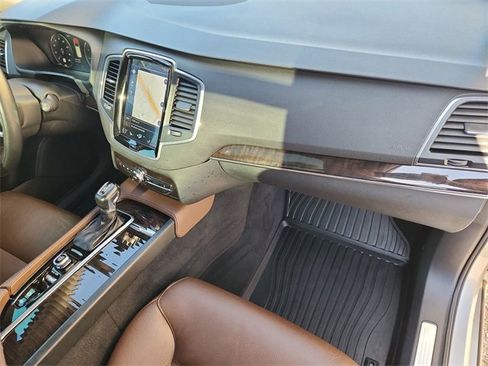 Used 2019 Volvo XC90 T6 Momentum w/ Protection Package Premier image 29