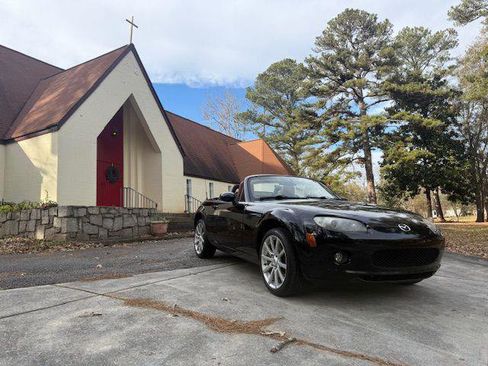 Used 2006 MAZDA MX-5 Miata Grand Touring w/ Premium Pkg image 2