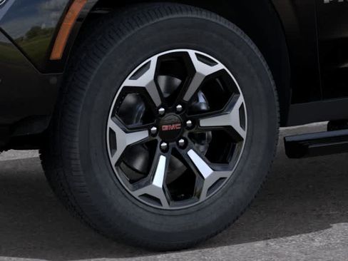 New 2026 GMC Yukon AT4 Ultimate w/ LPO, Floor Liner Package AWD/4WD image 9