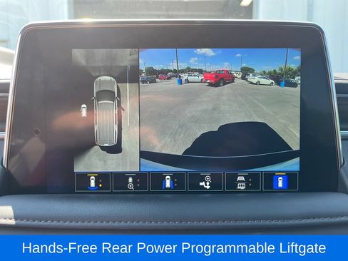 Used 2024 Chevrolet Suburban High Country AWD/4WD image 26
