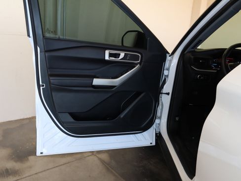 Certified 2023 Ford Explorer XLT AWD/4WD image 31