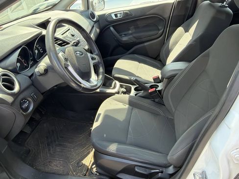 Used 2015 Ford Fiesta SE FWD image 9