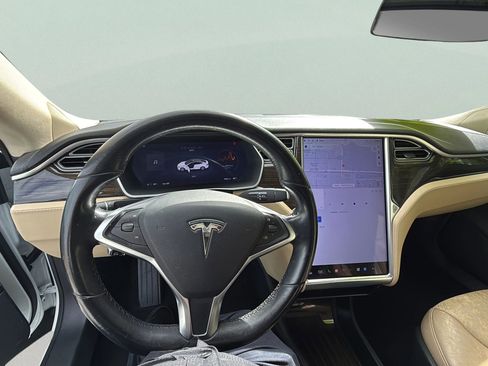 Used 2014 Tesla Model S 85 image 21